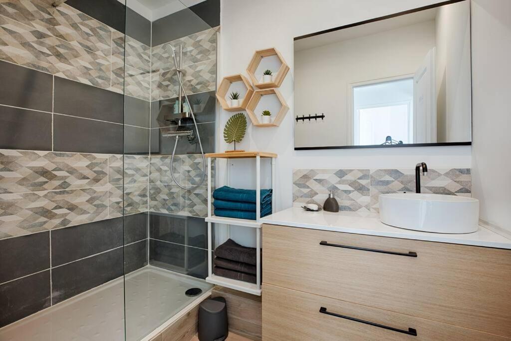 Joli T3 Avec Balcon - Gare St-charles A 50 M Marsiglia