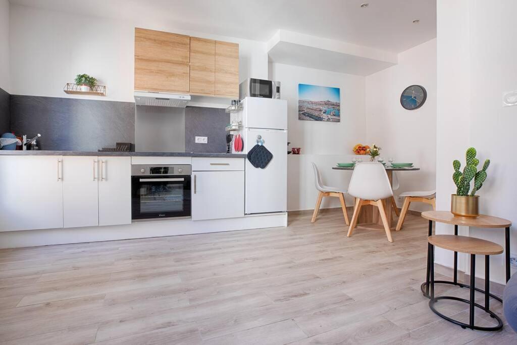 Joli T3 Avec Balcon - Gare St-charles A 50 M Marseille